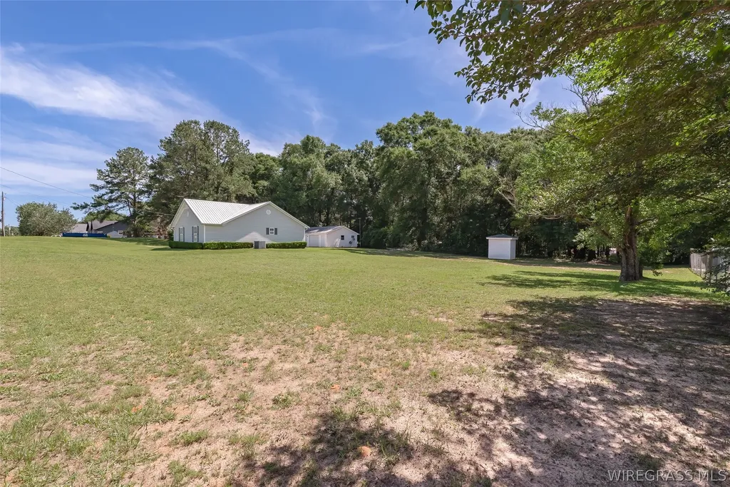 240 Foxbrier Drive Ozark AL 36360