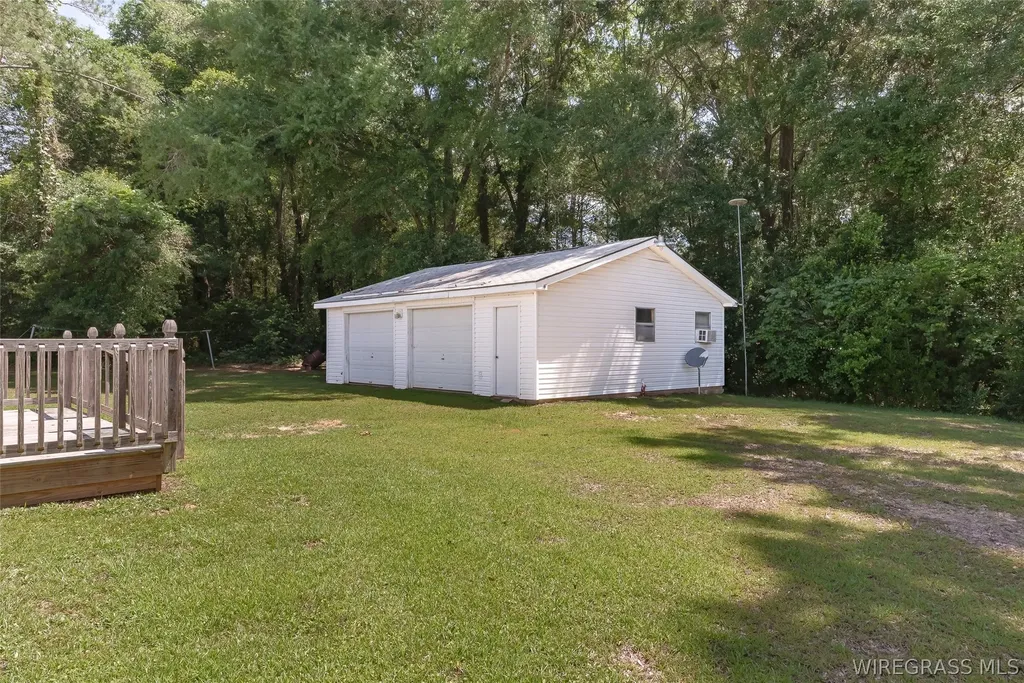 240 Foxbrier Drive Ozark AL 36360