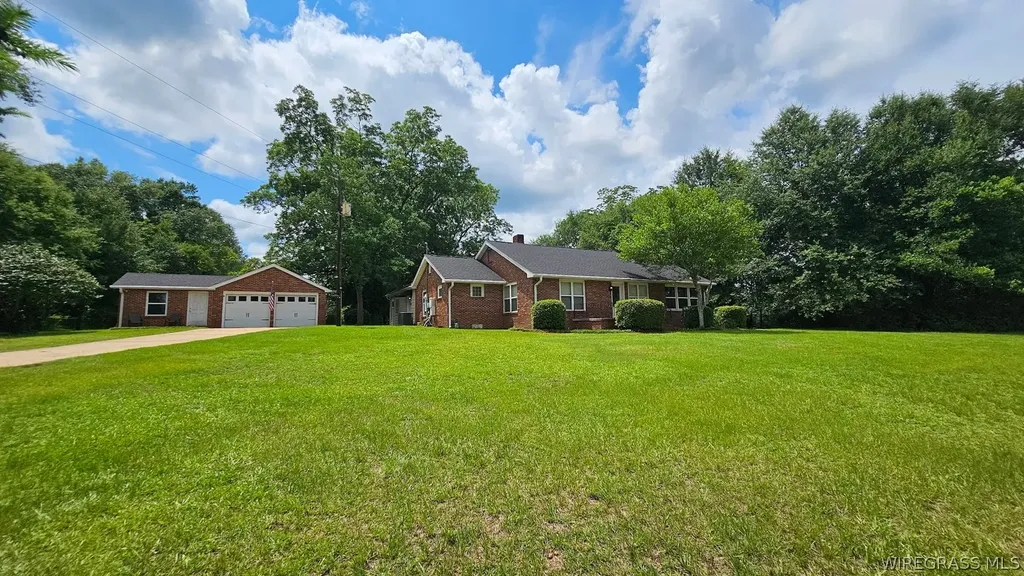 3672 Andrews Avenue Ozark AL 36360