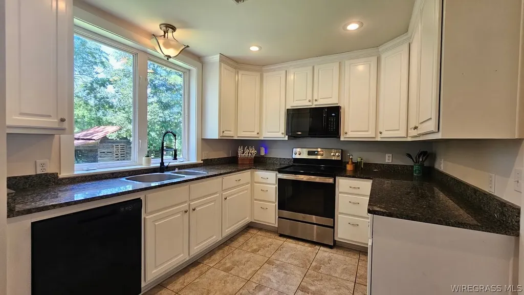 3672 Andrews Avenue Ozark AL 36360