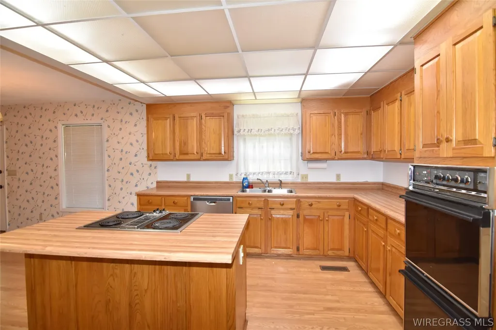 233 Rebecca Lane Ozark AL 36360