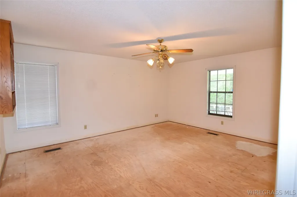 233 Rebecca Lane Ozark AL 36360