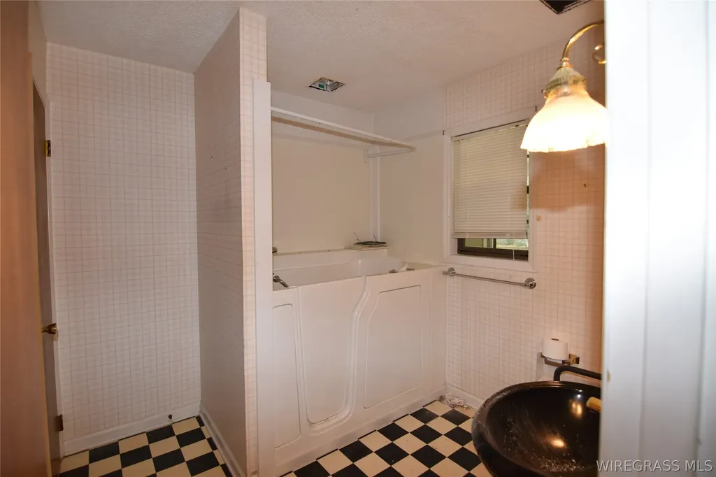 233 Rebecca Lane Ozark AL 36360