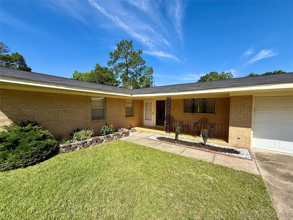 262 Cherry Lane Ozark AL 36360