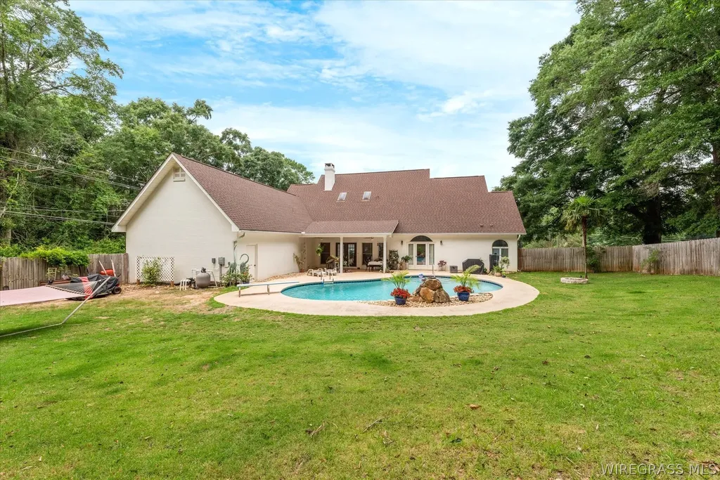 92 Laurel Breeze Drive Enterprise AL 36330