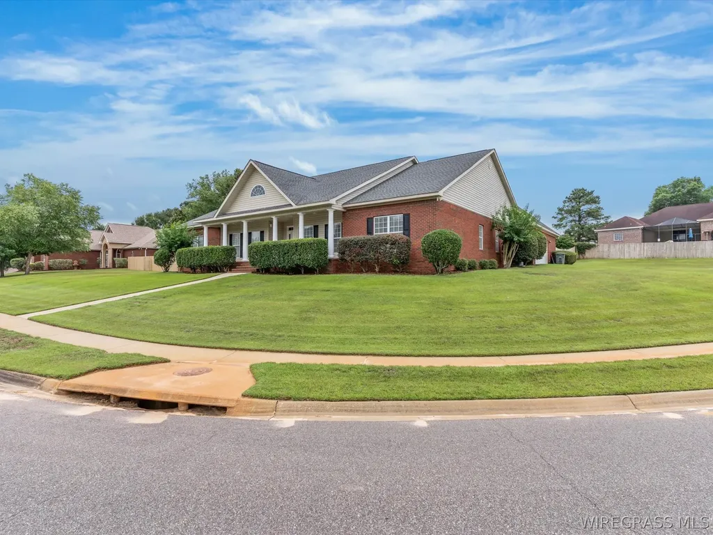 102 Commonwealth Court Enterprise AL 36330