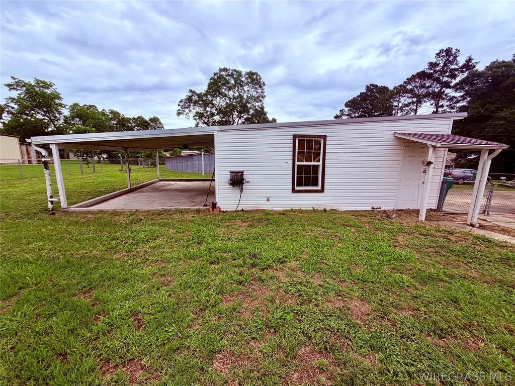 309 Pine Street Brundidge AL 36010