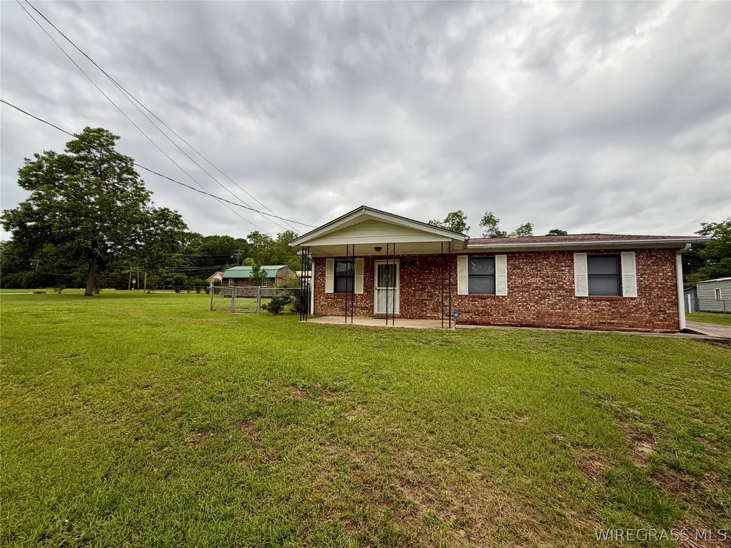 309 Pine Street Brundidge AL 36010