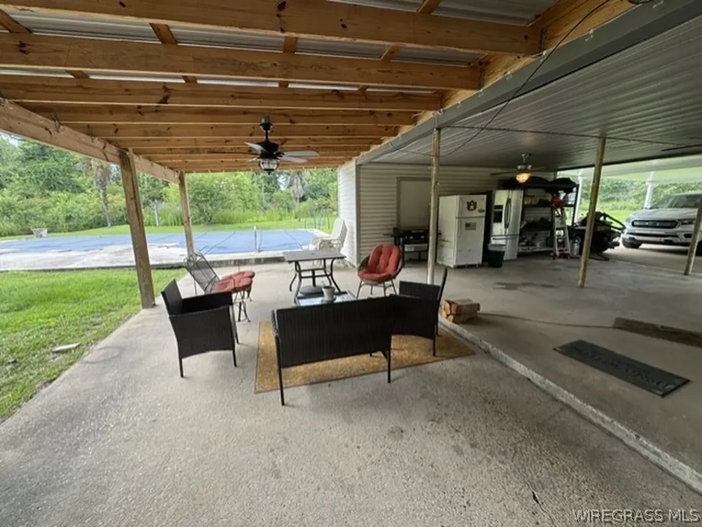 5781 State Line Road Cottonwood AL 36320