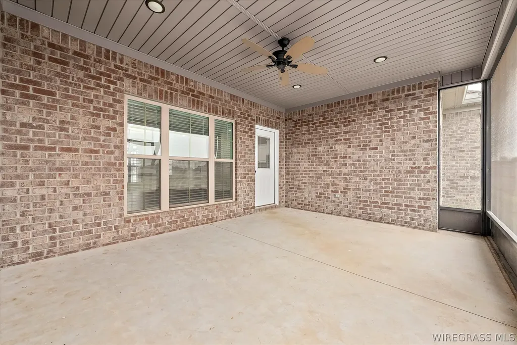 272 Sandbed Road Newton AL 36352