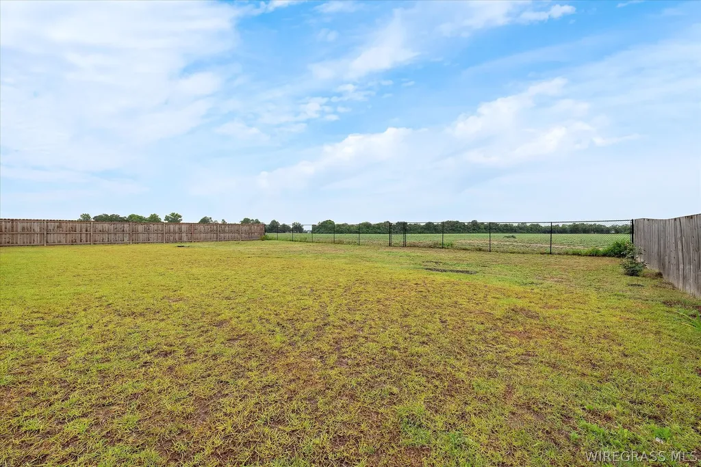 272 Sandbed Road Newton AL 36352