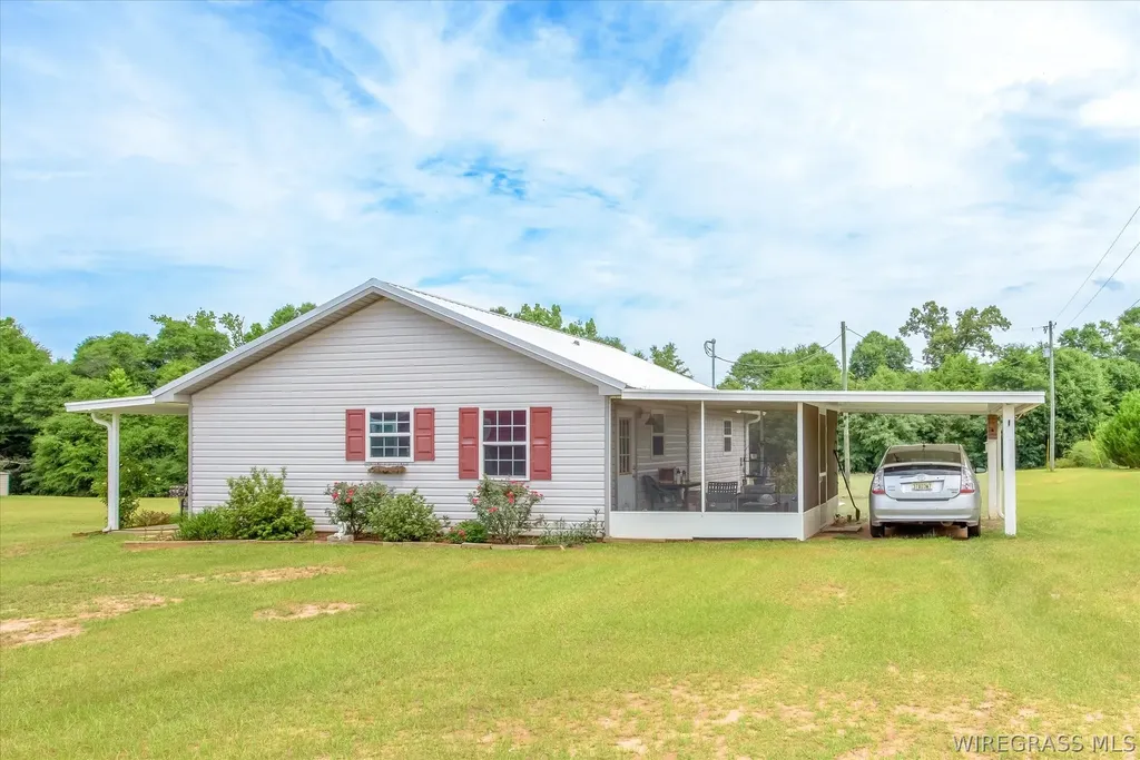 2639 County Road 6 Headland AL 36345
