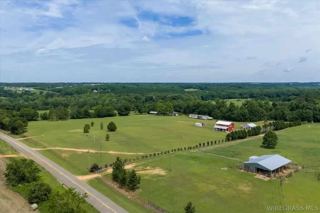 2639 County Road 6 Headland AL 36345