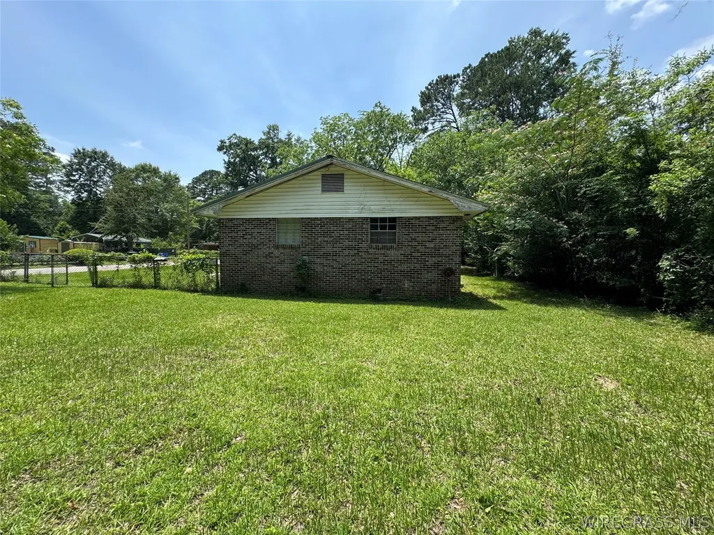 1202 Tacoma Street Dothan AL 36303