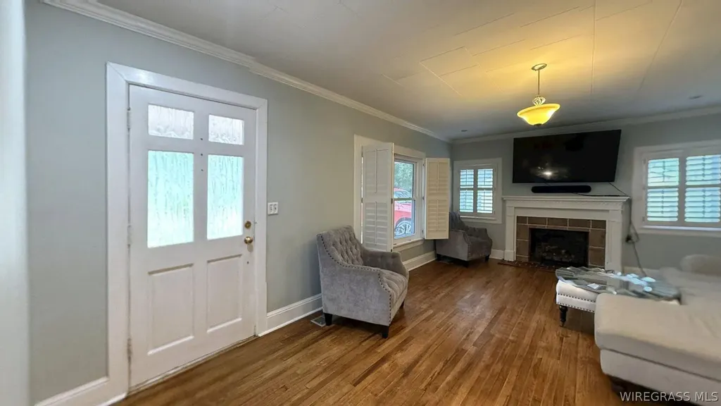 909 Crawford Avenue Enterprise AL 36330