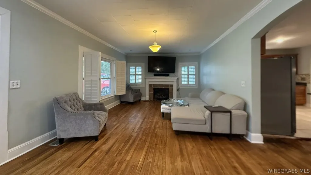 909 Crawford Avenue Enterprise AL 36330