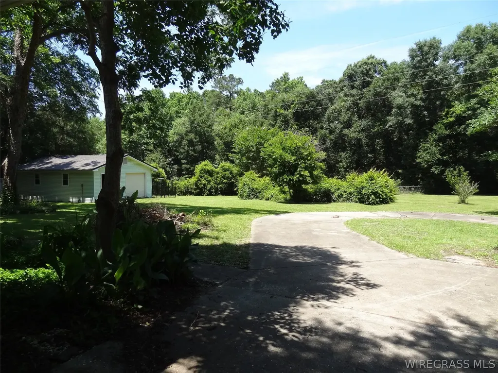 27 Andrews Drive Daleville AL 36322