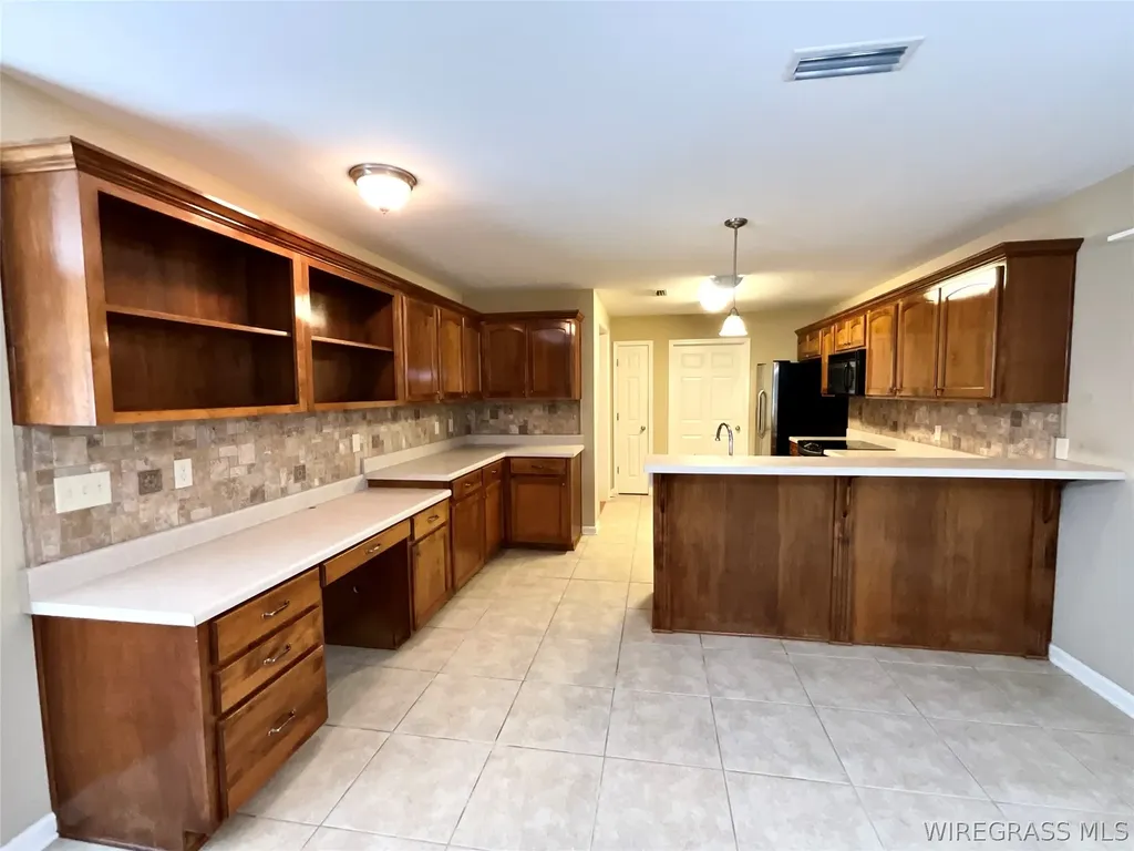 510 E Church Street New Brockton AL 36351