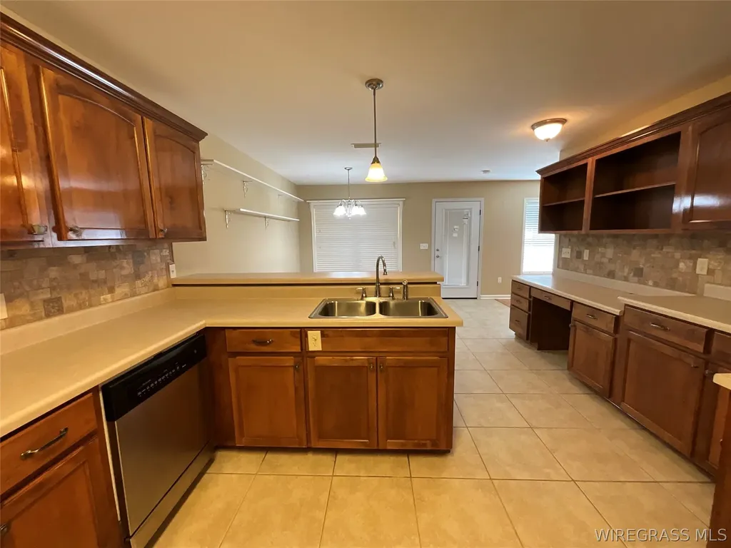 510 E Church Street New Brockton AL 36351