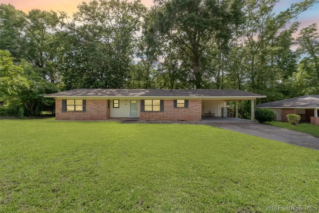 101 Laurel Circle Enterprise AL 36330