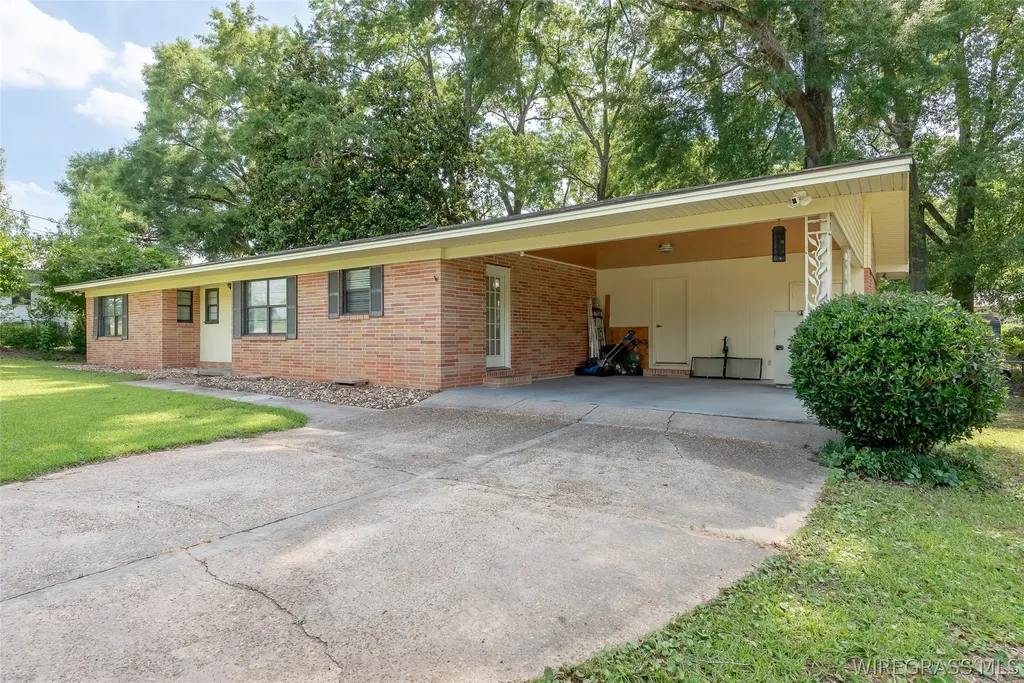 101 Laurel Circle Enterprise AL 36330