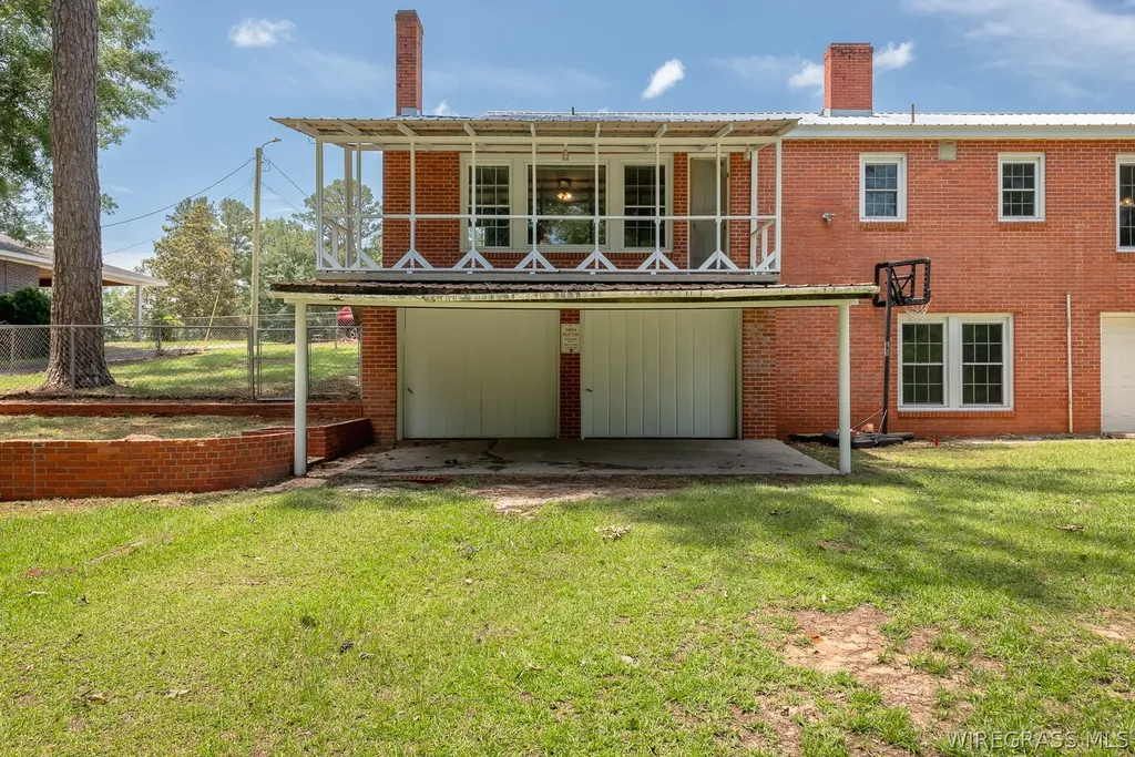 561 Davis Street E Elba AL 36323