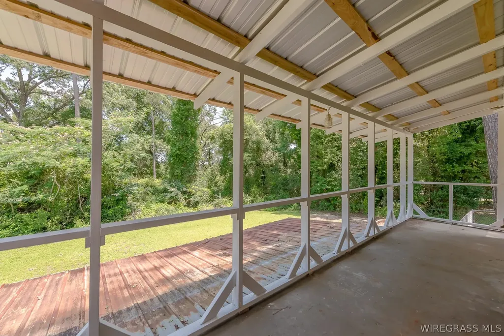 561 Davis Street E Elba AL 36323