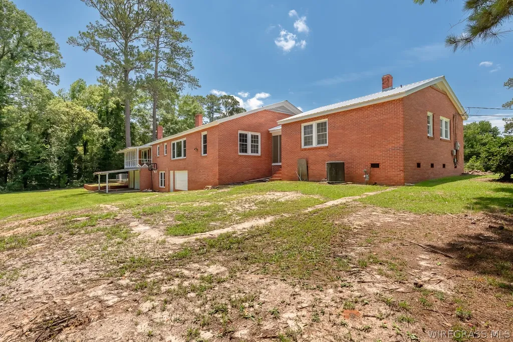 561 Davis Street E Elba AL 36323