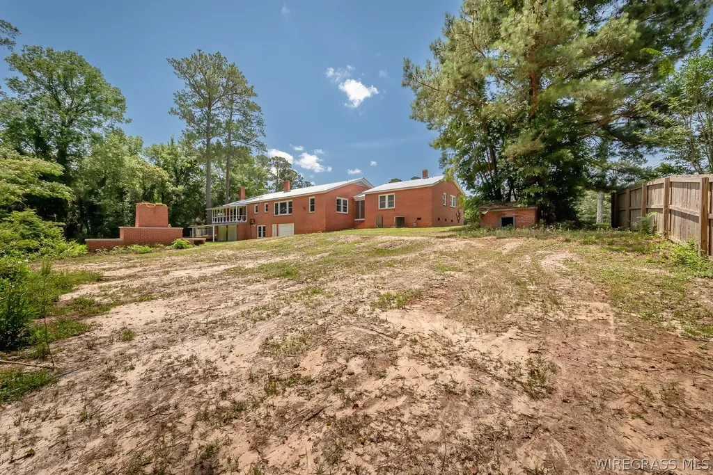 561 Davis Street E Elba AL 36323
