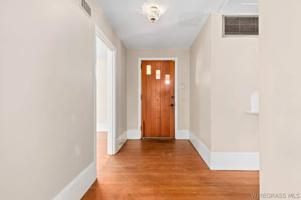 561 Davis Street E Elba AL 36323