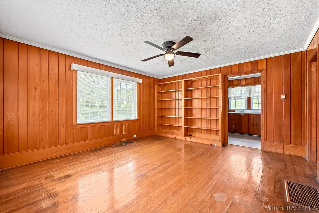 561 Davis Street E Elba AL 36323