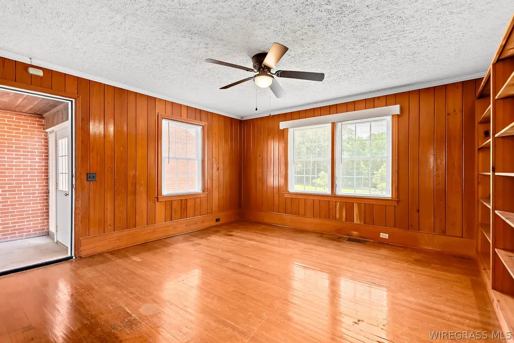 561 Davis Street E Elba AL 36323