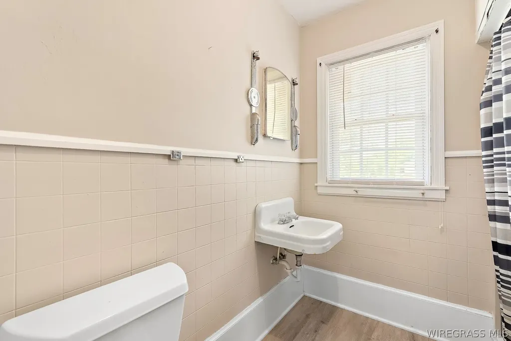 561 Davis Street E Elba AL 36323