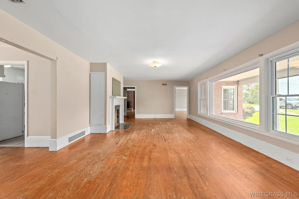 561 Davis Street E Elba AL 36323