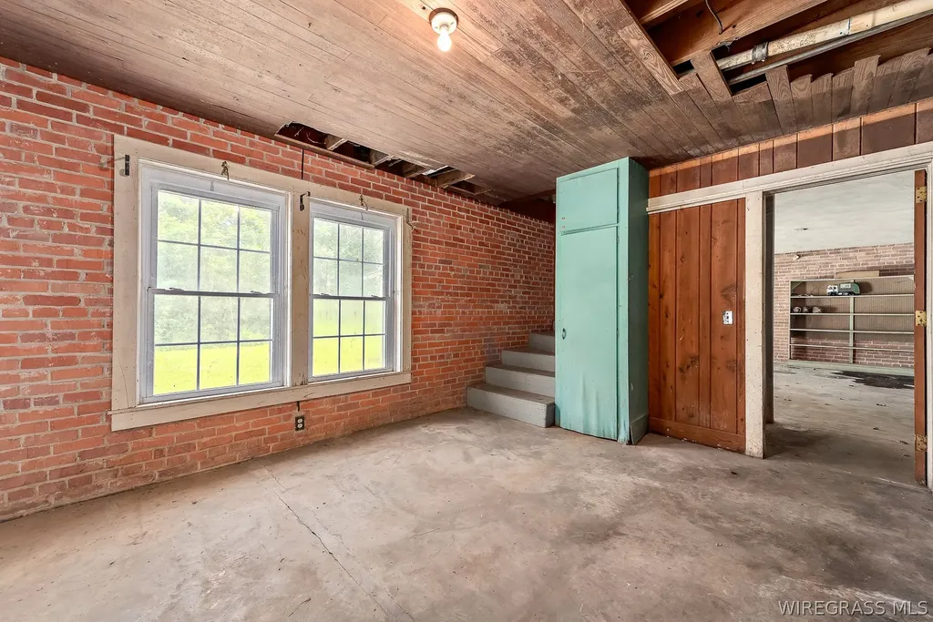 561 Davis Street E Elba AL 36323