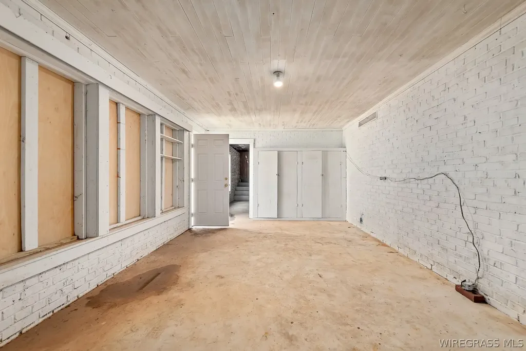561 Davis Street E Elba AL 36323