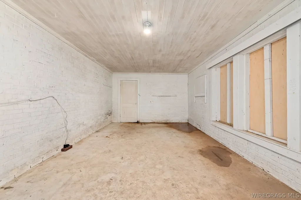 561 Davis Street E Elba AL 36323