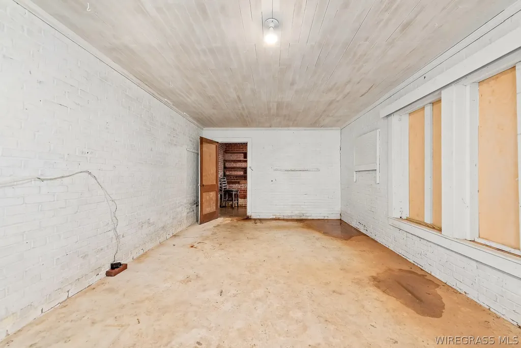 561 Davis Street E Elba AL 36323