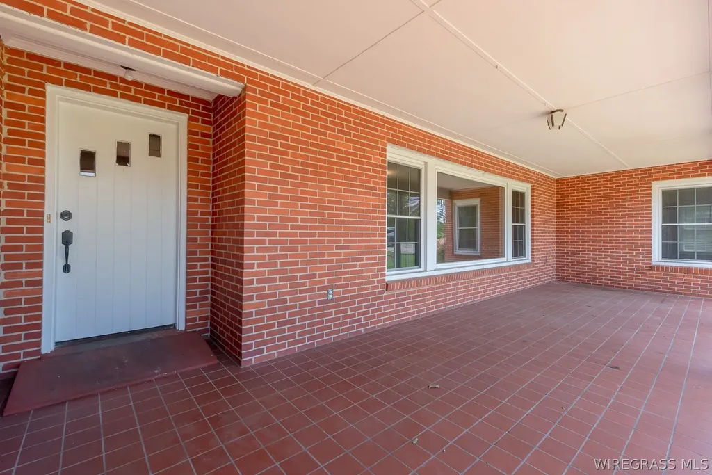 561 Davis Street E Elba AL 36323