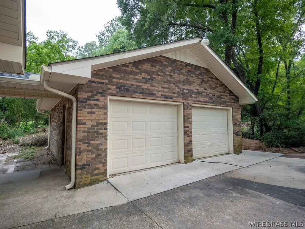 126 Laurel Breeze Drive Enterprise AL 36330