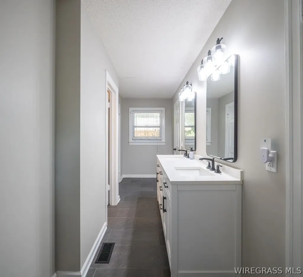 126 Laurel Breeze Drive Enterprise AL 36330