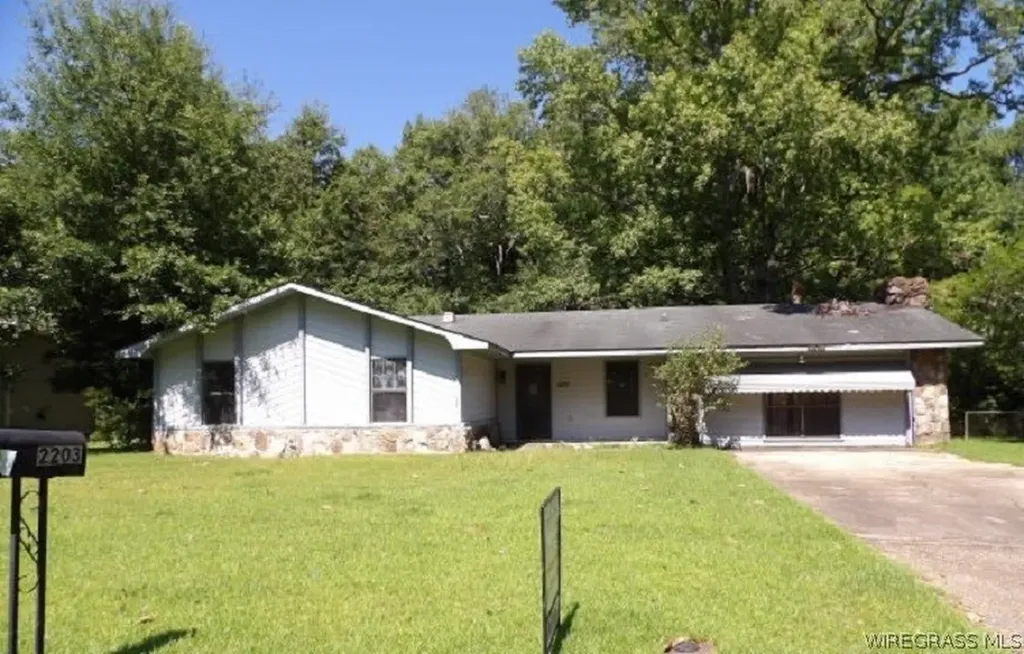 2203 Aberdeen Road Dothan AL 36301