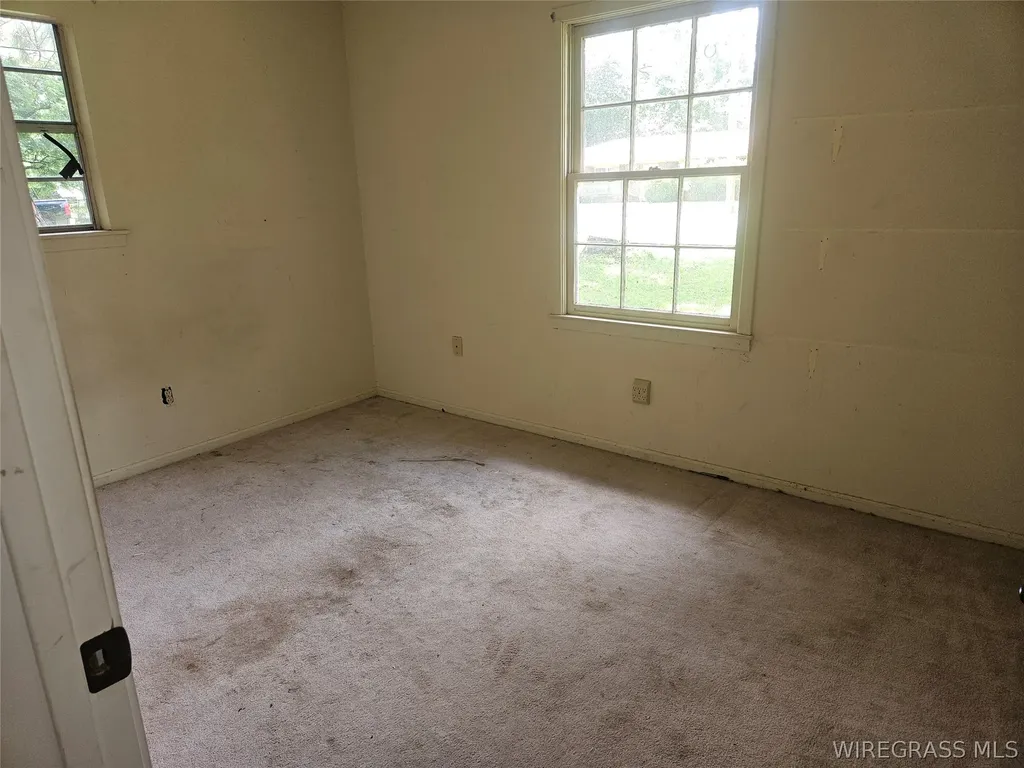 2504 Linda Lane E Dothan AL 36303