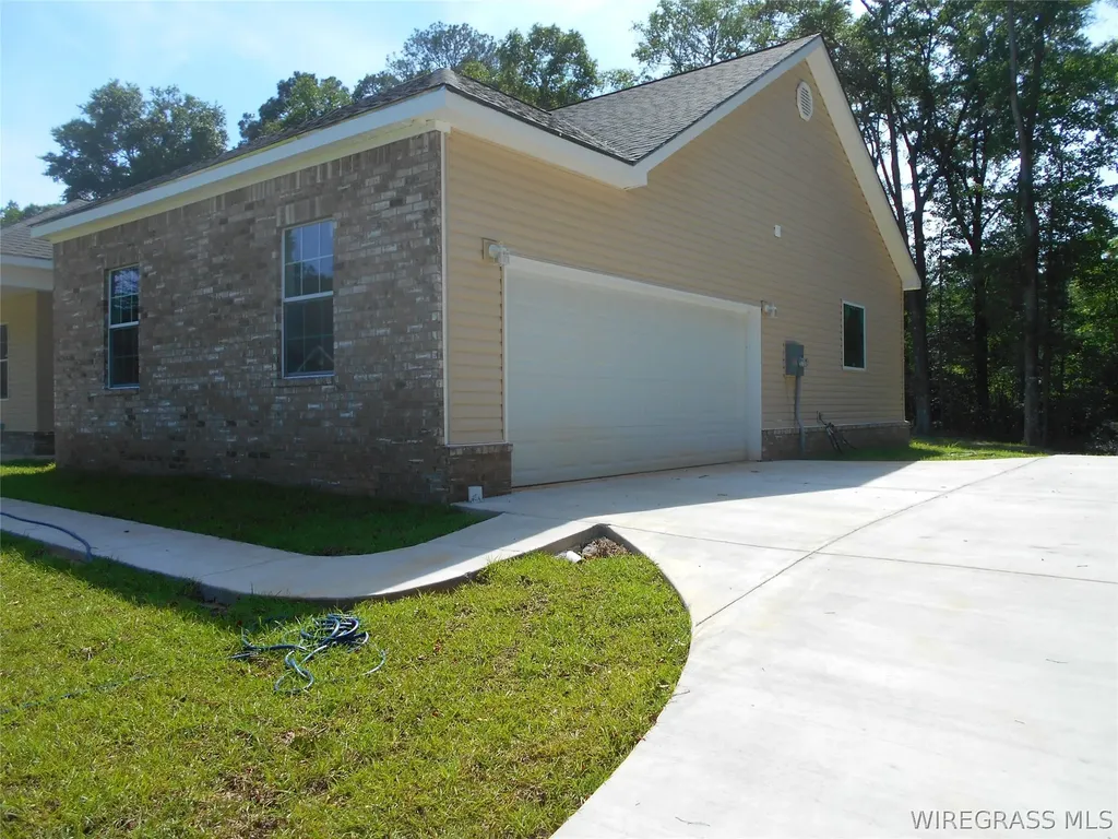 227 Tharpe Drive Ozark AL 36360