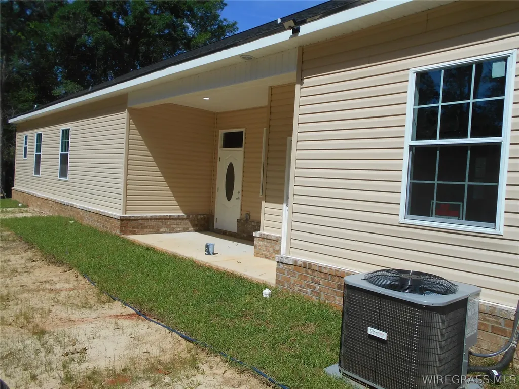 227 Tharpe Drive Ozark AL 36360