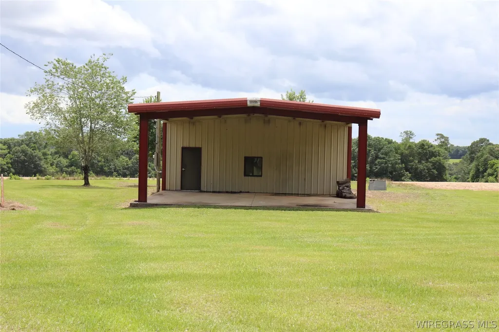 216 Private Road 1428 Enterprise AL 36330