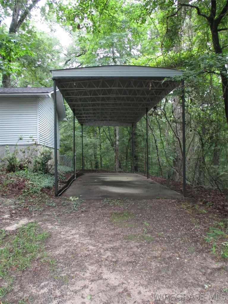 173 Pinecrest Drive Ozark AL 36360
