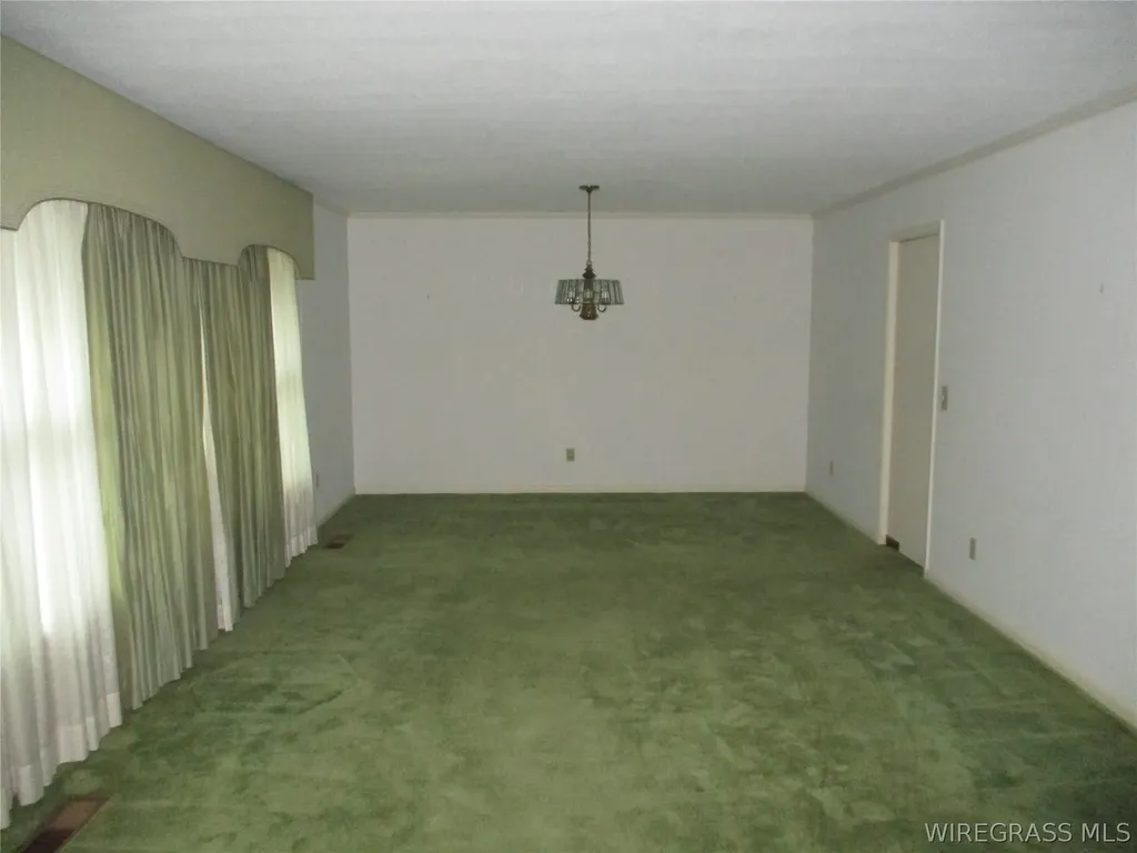 173 Pinecrest Drive Ozark AL 36360