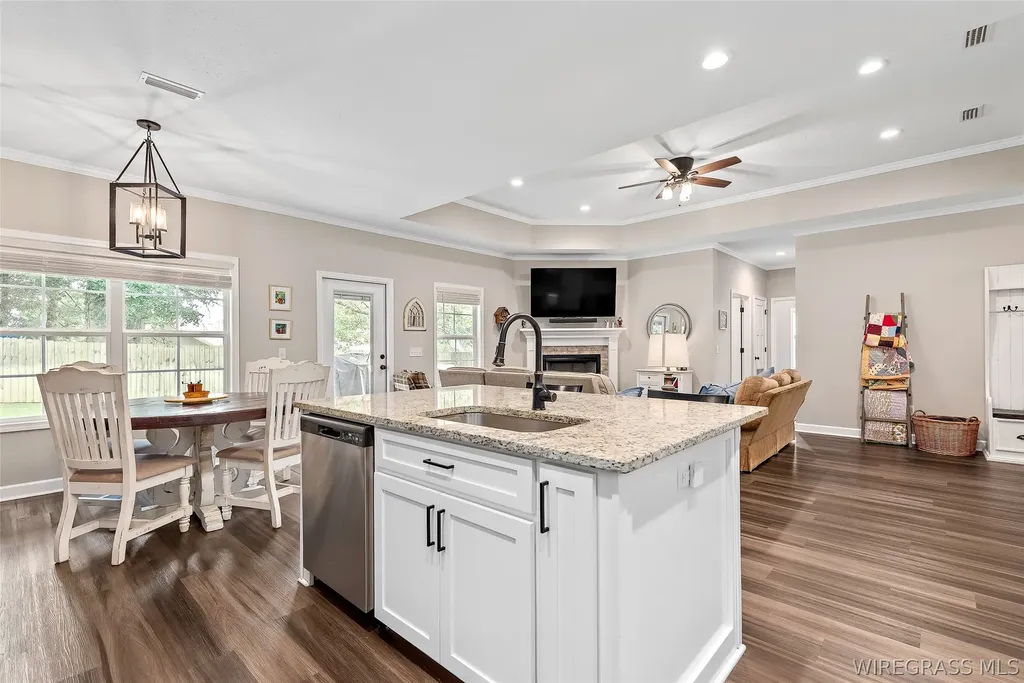 662 Valley Stream Drive Enterprise AL 36330