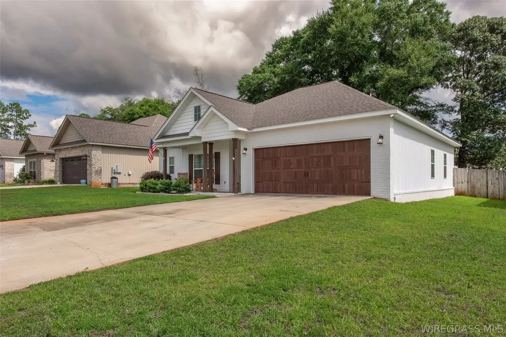 662 Valley Stream Drive Enterprise AL 36330